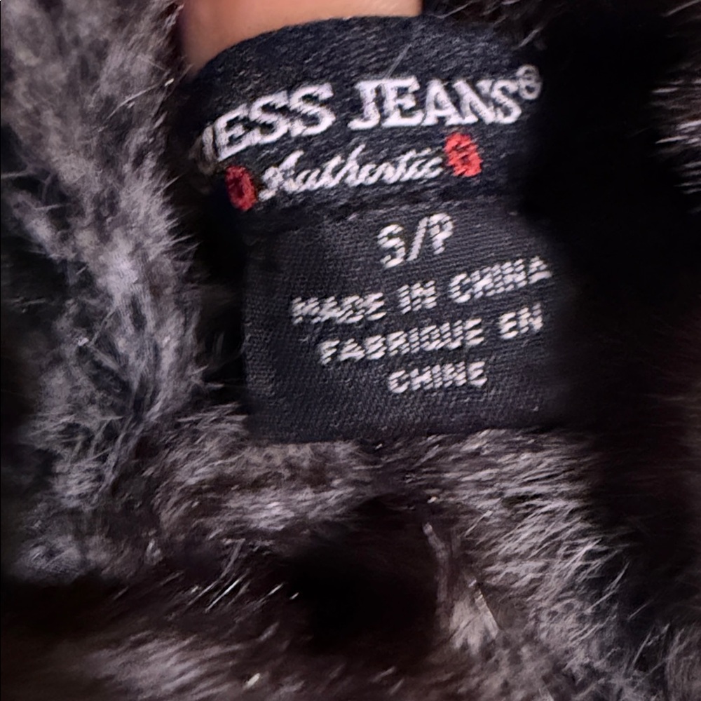GUESS PLAID VEST - Picture 11 of 11